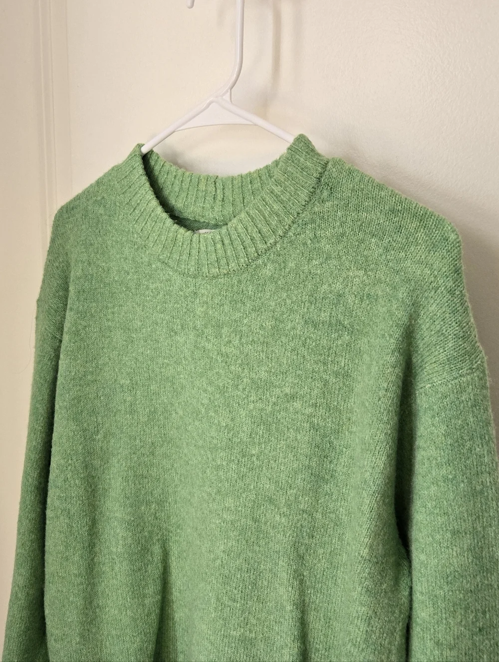 American Eagle Green Fluffy Knit Sweater Sz S - Picture 5 of 12